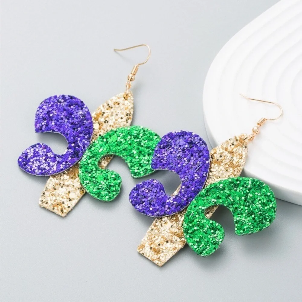Sparkle and Shine at Mardi Gras: Fleur De Lis Glitter Earrings Extravaganza!